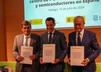 centro de innovación de chips de IMEC en Málaga-Juanma Moreno-José Luis Escrivá- Francisco de la Torre-Directortic-TAIEditorial