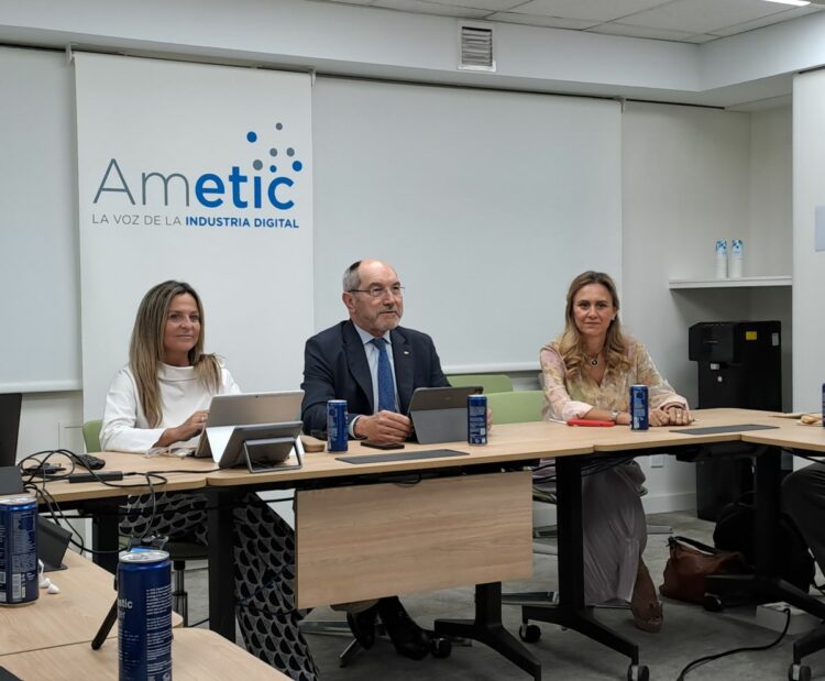 AMETIC - Director TIC - Santander 38 - Tai Editorial España
