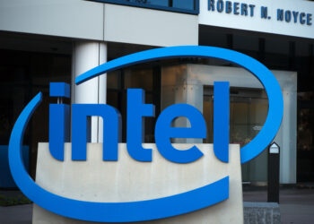 Las subvenciones de 7.860 millones de dólares limitan la venta de la división de fabricación de Intel