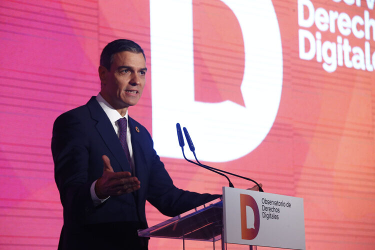 Sánchez anuncia medidas para frenar la “carrera tecnológica despiadada” y aboga por la “soberanía digital de Europa y España”