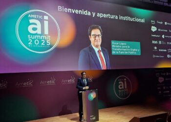 Óscar López resalta la posición de España como hub digital del sur de Europa y aboga por una IA ética y responsable