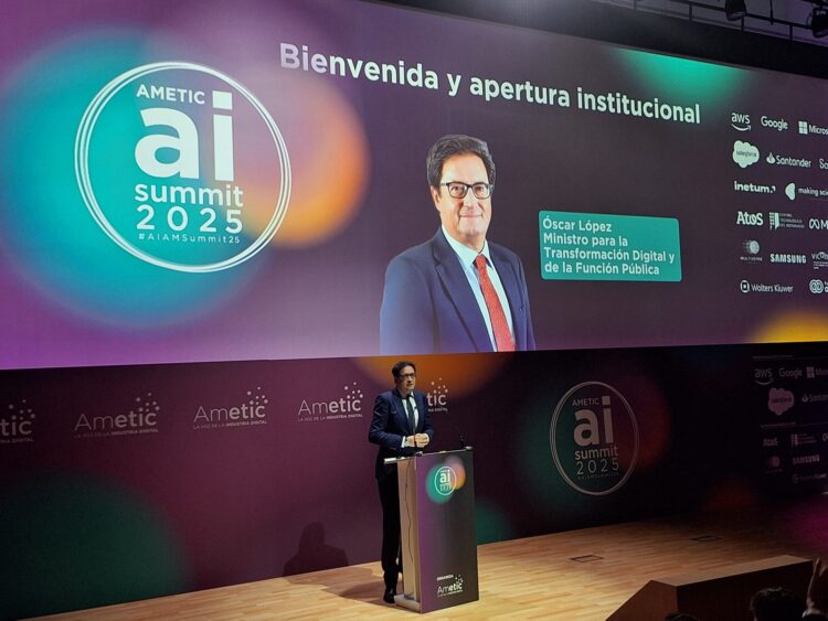 Óscar López resalta la posición de España como hub digital del sur de Europa y aboga por una IA ética y responsable