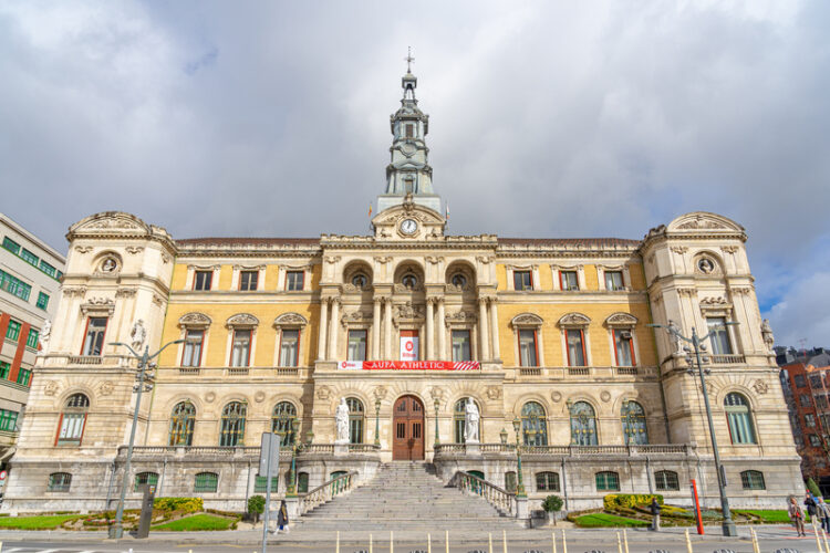 contratación pública de los ayuntamientos con IA-Directortic