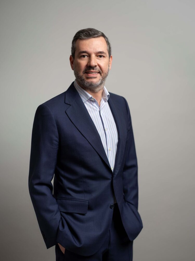 Econcom -Director TIC - reorganización - Tai Editorial España