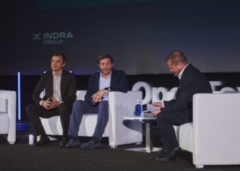 Indra y OpenText impulsan la transformación digital del sistema consular español