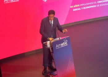 Óscar López se muestra “absolutamente convencido” de que España albergará una de las tres grandes gigafactorías europeas